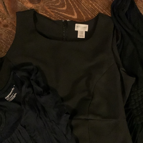 Group of four maternity dresses - Picture 4 of 6